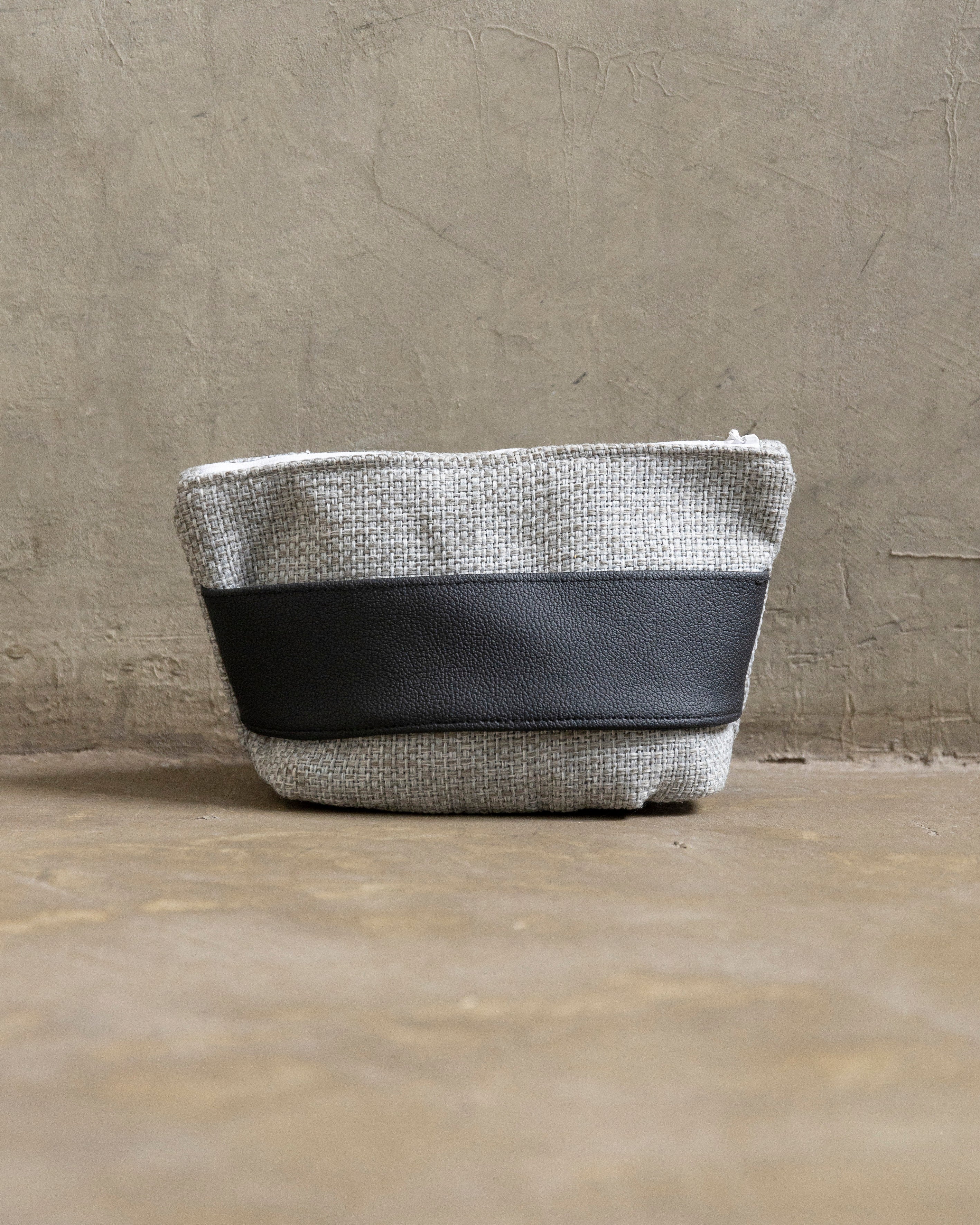 Kilwa Toiletry Bag